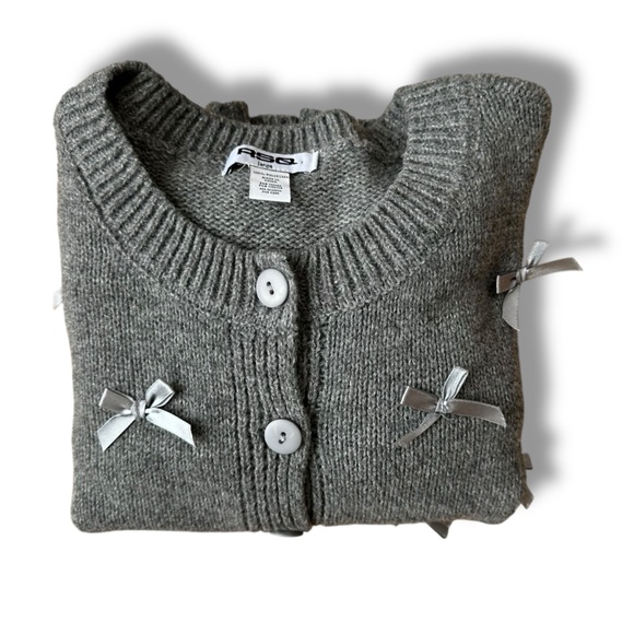 RSQ Gray Crewneck Cardigan Sweater with Bowties Sz L - Picture 7 of 7